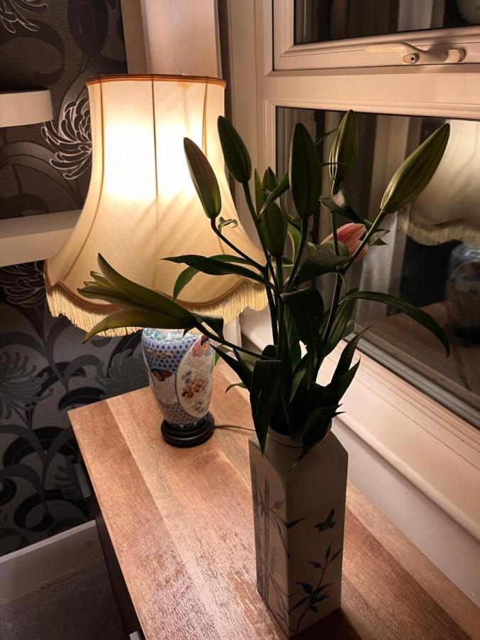 Luxury Cosy Retreat Apt Лондон Экстерьер фото