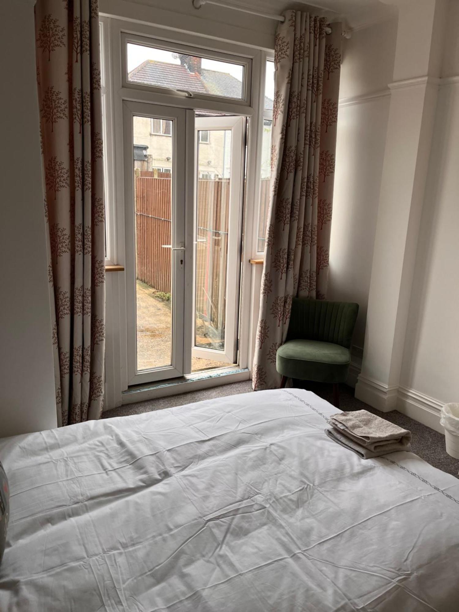 Luxury Cosy Retreat Apt Лондон Экстерьер фото